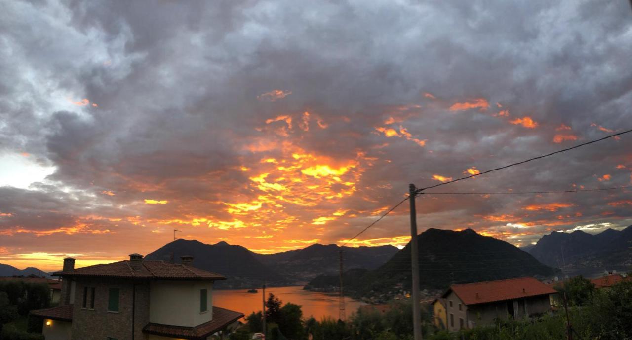 Island Sunset House Vila Sulzano Exterior foto