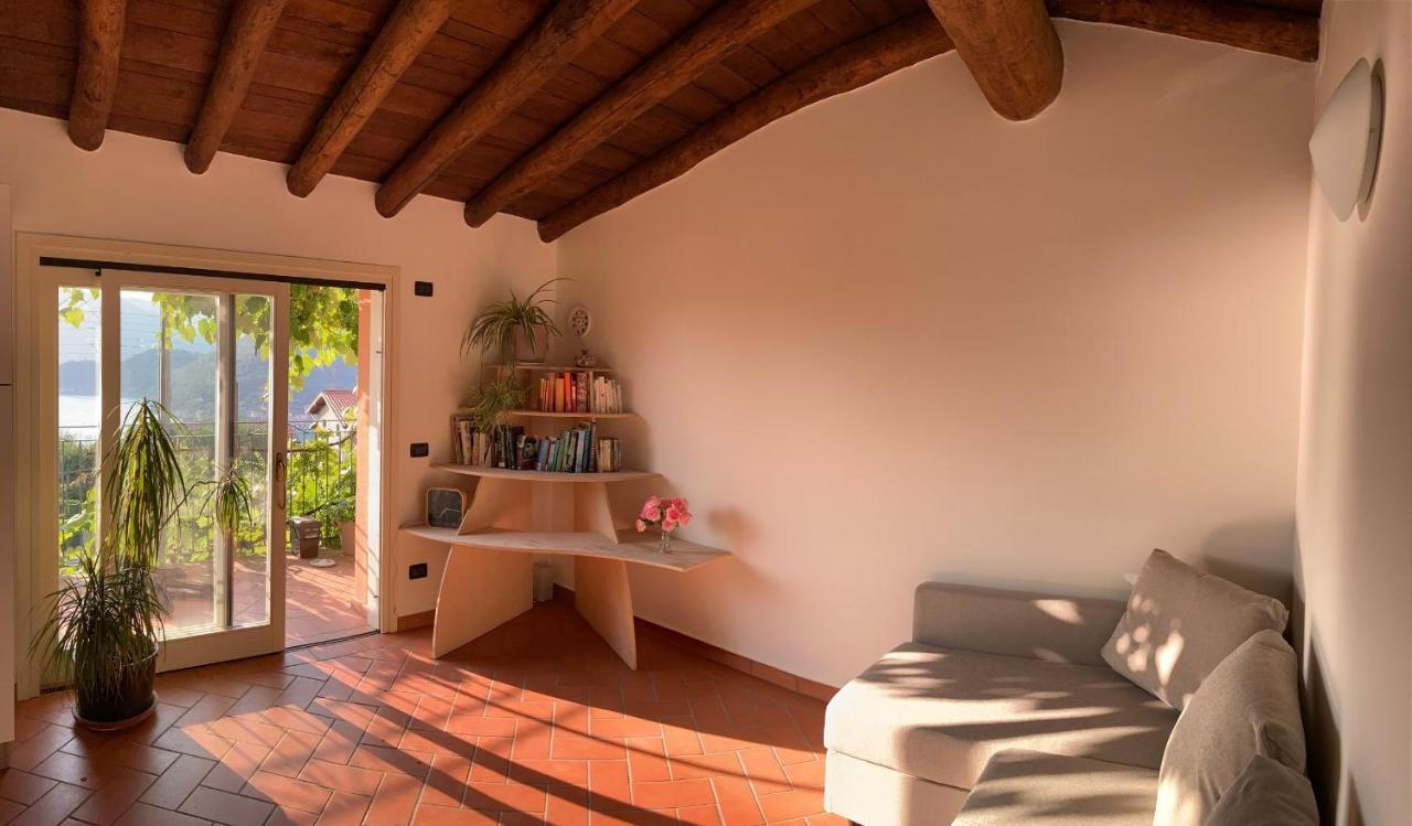 Island Sunset House Vila Sulzano Exterior foto